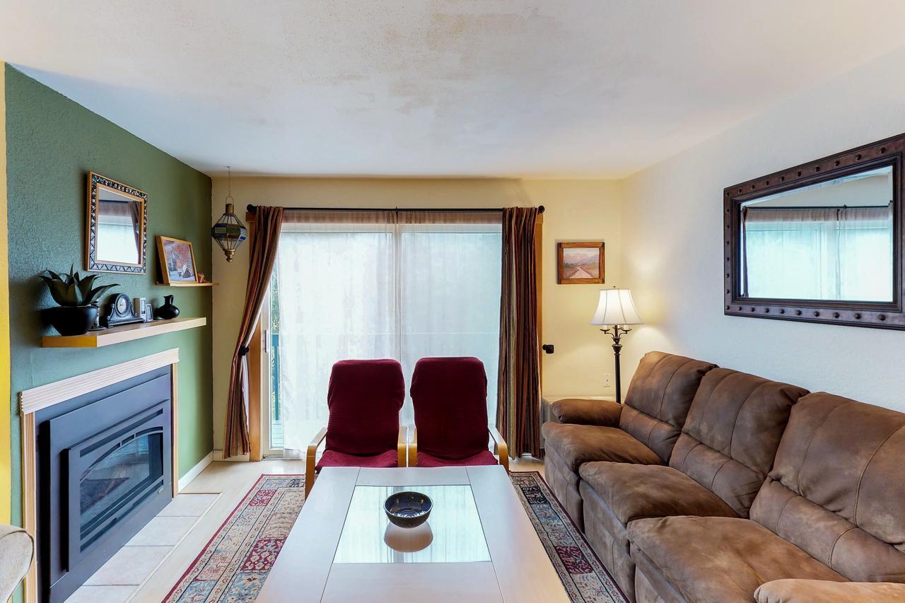 Brighton Condo #208 Гирдвуд Экстерьер фото