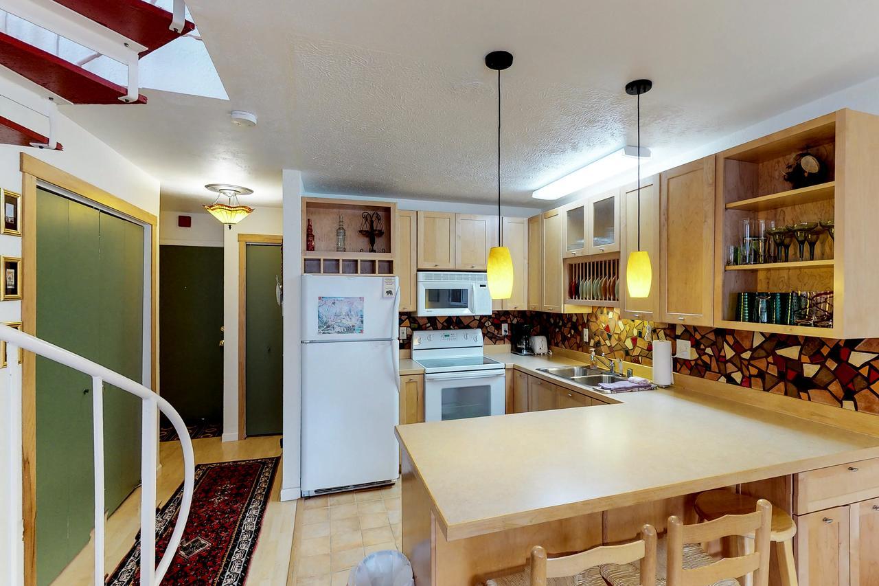 Brighton Condo #208 Гирдвуд Экстерьер фото